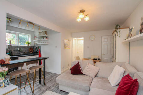 Course Park Crescent, Titchfield Common photo 3