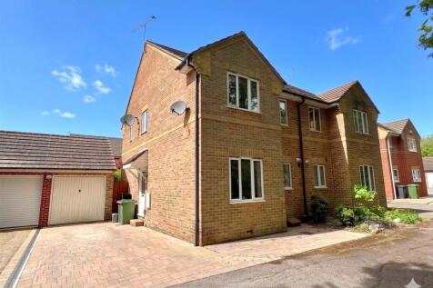 Fareham, PO15 - property photo