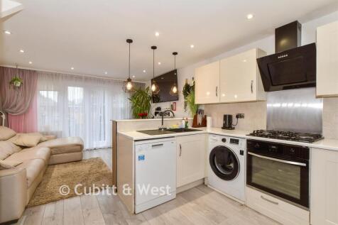 Lounge/Kitchen