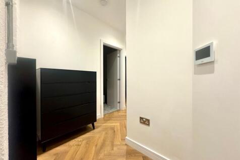 Hallway.jpeg
