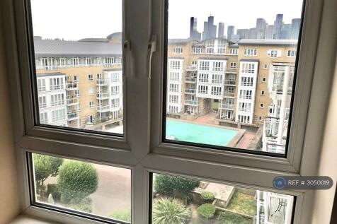St. Davids Square, London, E14 photo 3