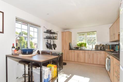 Lounge/Kitchen