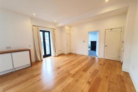 Living Room.jpg