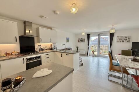 Open Plan Kitchen/Family Room with Karndean flooring