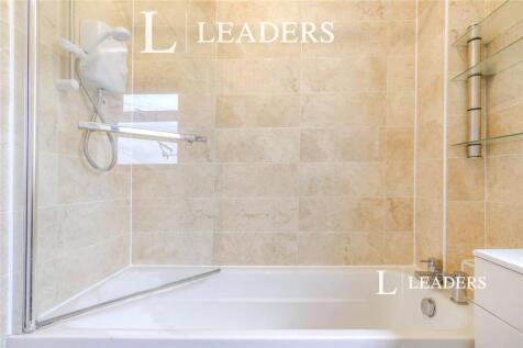 Family Bathroom (2)