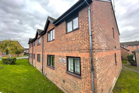 Grays, RM20 - property photo