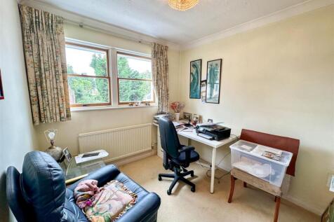 2 Rawlins Close, N3 (17).jpg