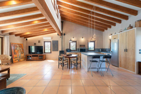 Open Kitchen with Natural Warmth