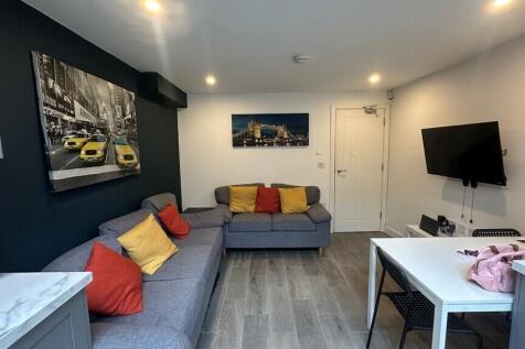 1-bed house on St Georges Road, Coventry, £525/mo