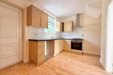 108 Hartley Kitchen.jpg