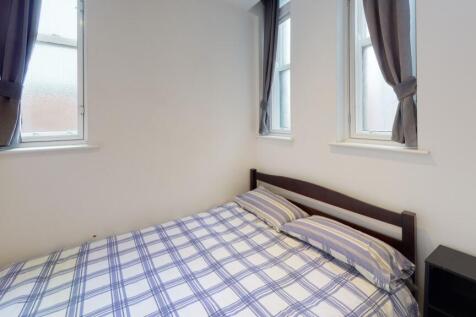 309-UPS-Bedroom