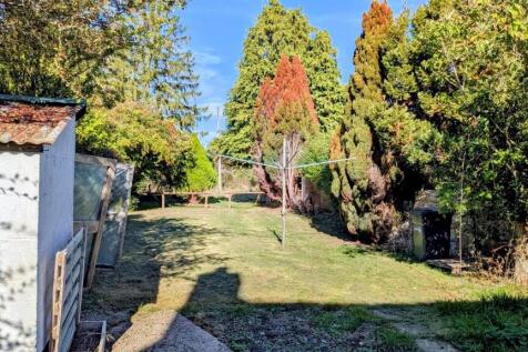 Lea-on garden1.jpg