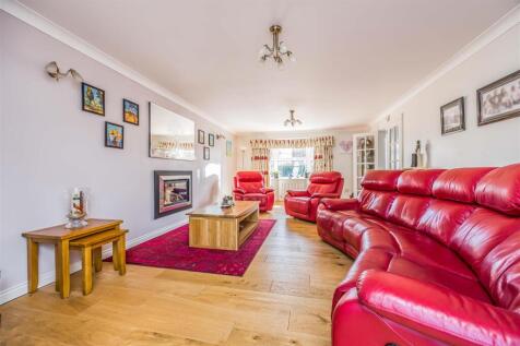 8 Topaz Grove, Waterlooville-Small-PorticoMarketin