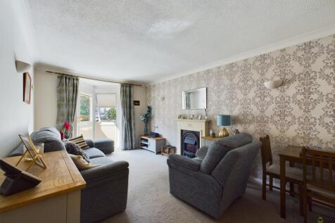 Presented by Nicoleta at EweMove Bexleyheath and D