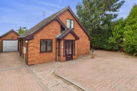 CAM05101G0-PR0054-STILL023 - NEW EDITED.jpg