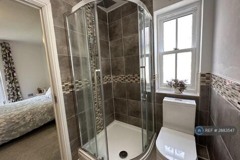 Room 1 - Ensuite