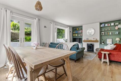 Sitting/Dining