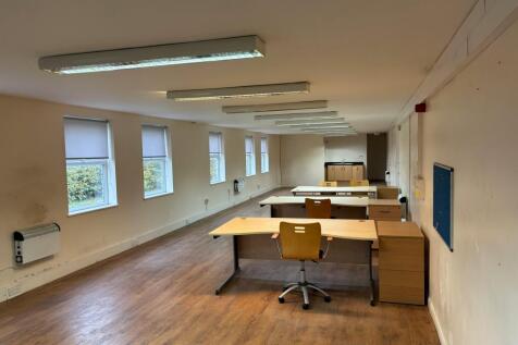 Light Industrial to rent in masham