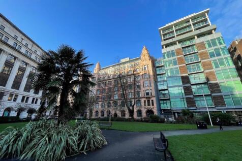 5 bed, 4 bath Apartment in Manchester - Photo 35