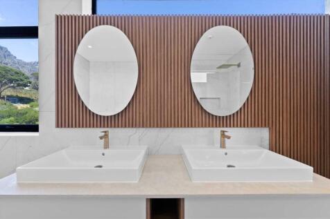 Main Bedroom Double Vanities