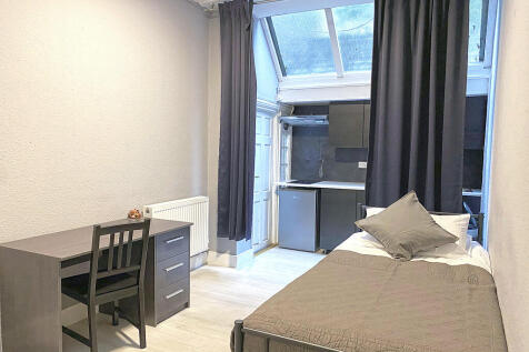 Bedsit room for rent