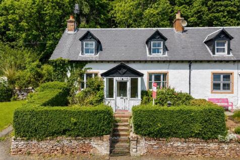 2 Craigton Cottage Kirriemuir-1.jpg