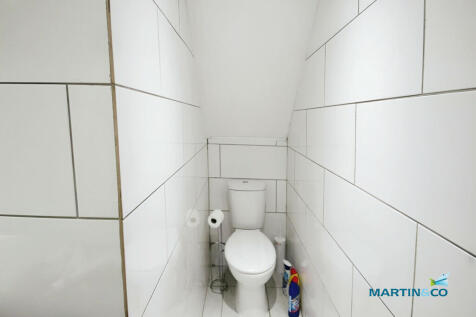 toilet 20- 20angl...