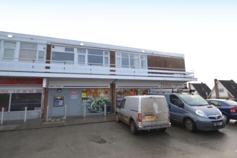 3-bed flat on Link Road, Spring Park, Northampton, NN2, £850/mo