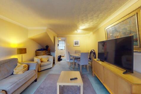 Living Area - Ang...