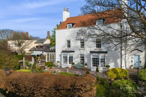 59 Front Street Whitburn-01.jpg