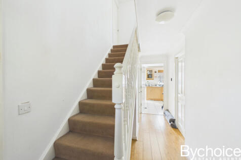 CAM05454G0-PR0234-STILL008