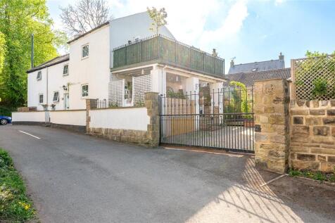 Leeds, LS17 - property photo