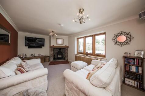 Additional Snug Style Lounge