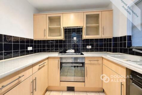 Brimfield Road Purfleet RM19 photo 3