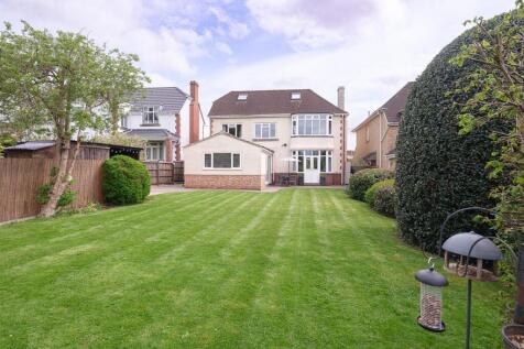 46 Yewstock Crescent West-15.jpg