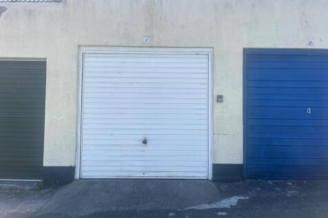 Garage 27, rear of Barlanwick.  Penzance, Barlanwick,Cornwall, TR18 4SA