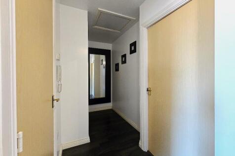 Thackhall Street, Stoke - Hallway.jpg