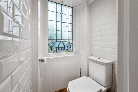 4 bed, 3 bath Detached in Glasgow - Photo 36