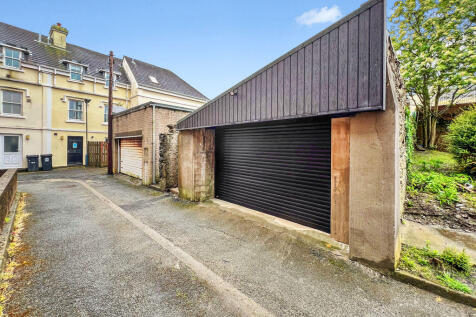 Garage No.2, Albert Terrace Lane, Dou...