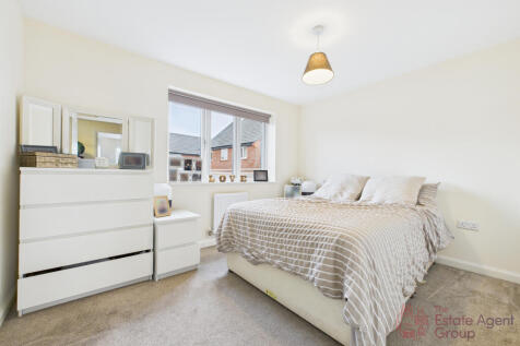 CAM02494G0-PR0044-STILL026