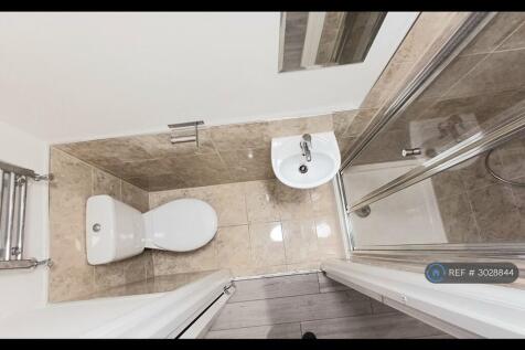 Rothbury Avenue, Rainham, RM13 photo 4