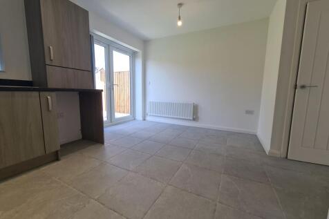 Stainton Drive, Middleton, Manchester, M24 photo 4