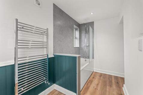 8 Bridle Road-18.jpg