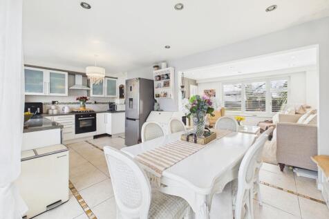 CAM05192G0-PR0235-STILL018