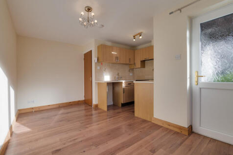 Howe Bank Close, Kendal LA9 7PU photo 4