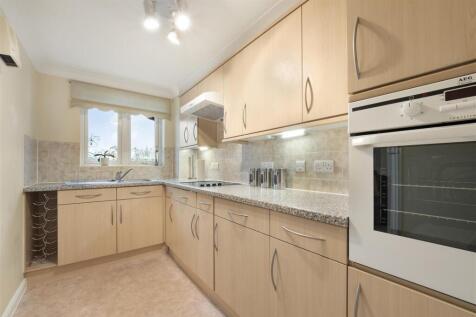 Calverley Court 33-013.jpg