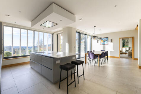 Kitchen &amp; Dining Room