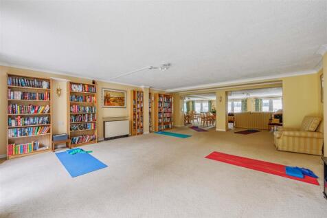 Low res communal recep 1.jpg