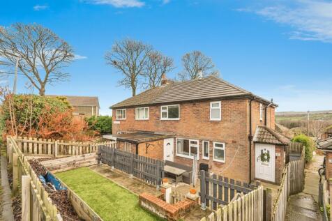 Holmfirth, HD9 - property photo