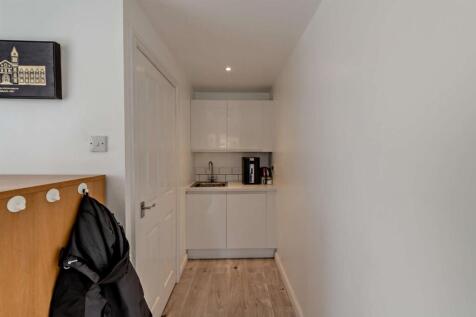 8698594-interior07-800.jpg